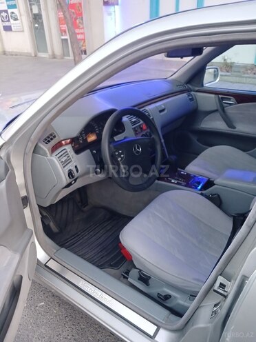 Mercedes E 270 2000, 407,213 km - 2.7 л - Bakı