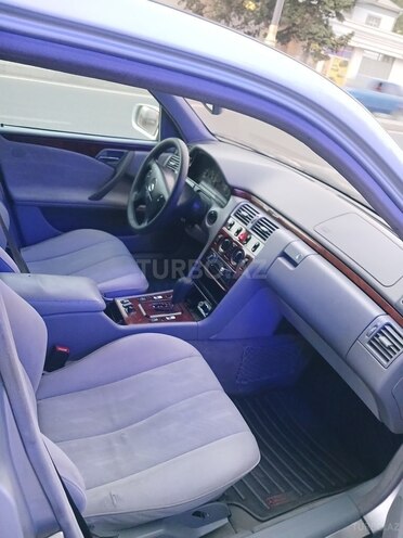 Mercedes E 270 2000, 407,213 km - 2.7 л - Bakı