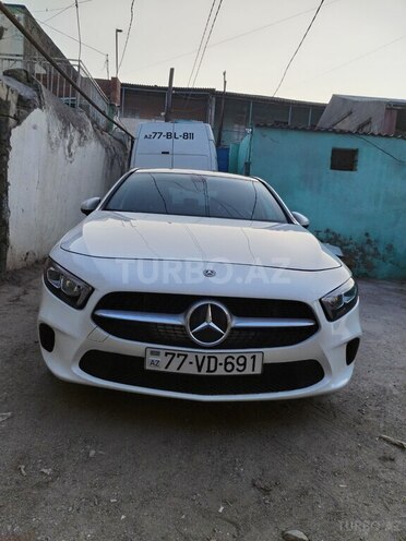Mercedes  2019, 80,000 km - 2.0 l - Bakı