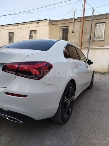 Mercedes  2019, 80,000 km - 2.0 l - Bakı