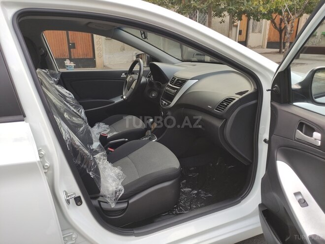 Hyundai Accent 2013, 18,500 km - 1.4 л - Bakı