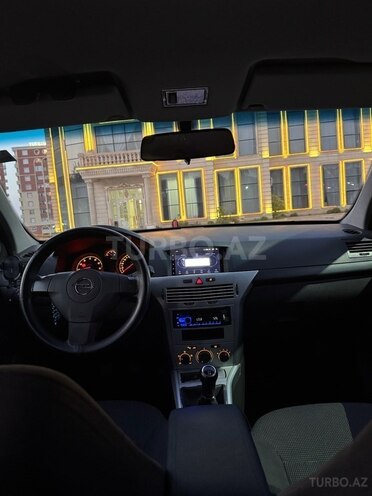 Opel Astra 2009, 196,000 km - 1.4 l - Bakı