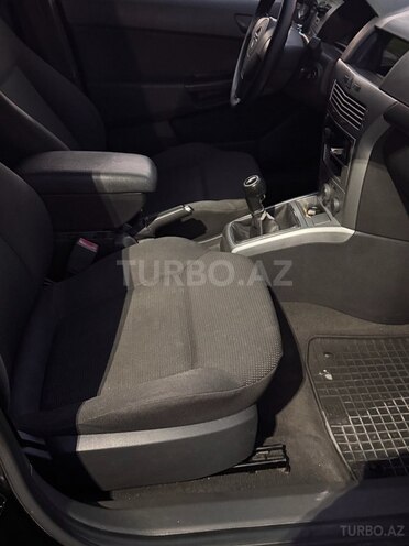 Opel Astra 2009, 196,000 km - 1.4 l - Bakı