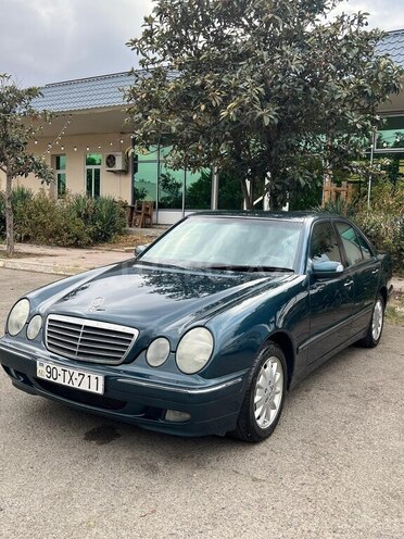 Mercedes E 240 2000, 355,000 km - 2.4 l - Gəncə