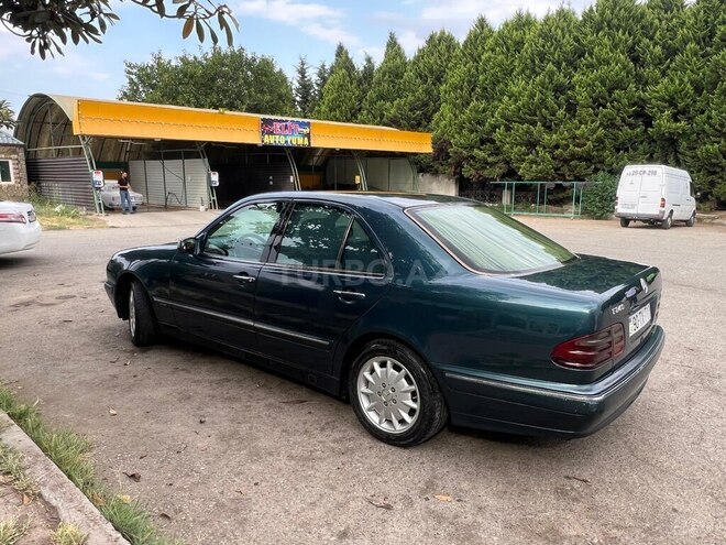 Mercedes E 240 2000, 355,000 km - 2.4 l - Gəncə
