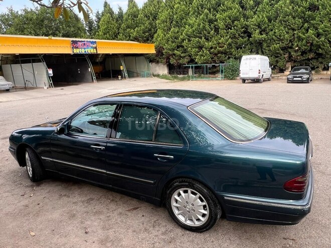 Mercedes E 240 2000, 355,000 km - 2.4 l - Gəncə