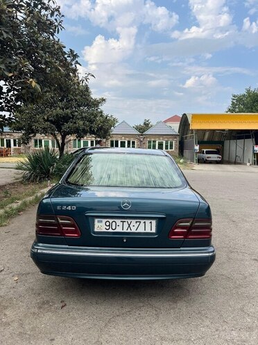 Mercedes E 240 2000, 355,000 km - 2.4 l - Gəncə