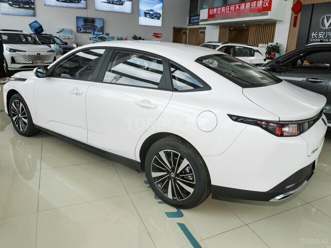 Changan Qiyuan A05 2025, 0 km - 1.5 l - Bakı