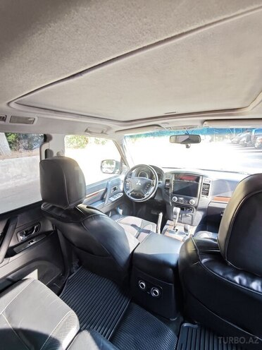 Mitsubishi Pajero 2007, 200,000 km - 3.0 l - Bakı
