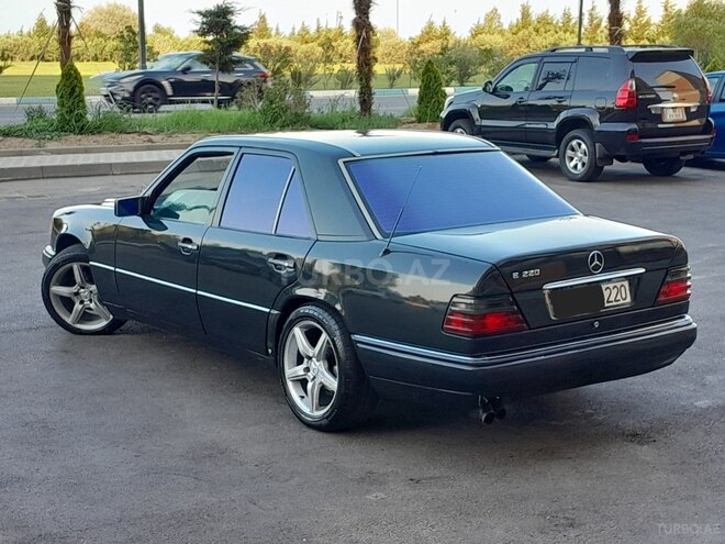 Mercedes E 220 1994, 312,525 km - 2.2 l - Sumqayıt