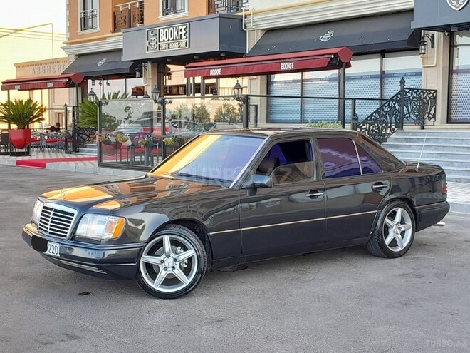 Mercedes E 220 1994, 312,525 km - 2.2 l - Sumqayıt