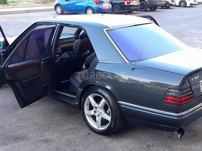Mercedes E 220 1994, 312,525 km - 2.2 l - Sumqayıt