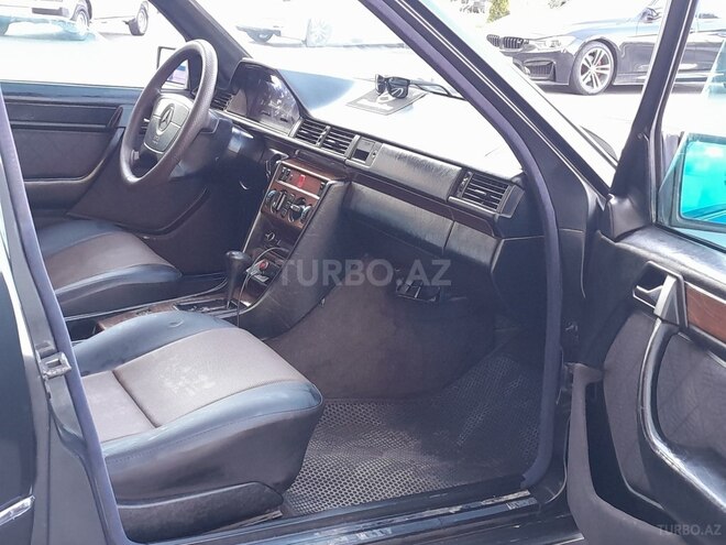 Mercedes E 220 1994, 312,525 km - 2.2 l - Sumqayıt