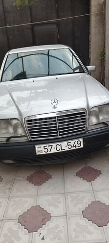 Mercedes E 220 1994, 483,470 km - 2.2 l - Bakı