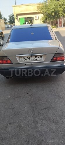 Mercedes E 220 1994, 483,470 km - 2.2 l - Bakı
