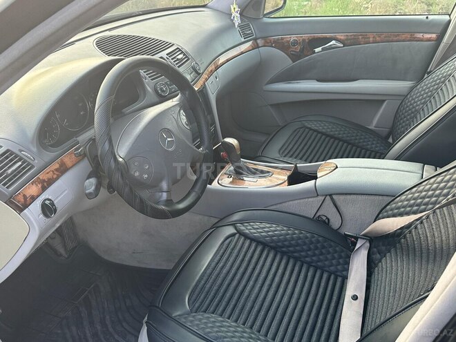Mercedes E 320 2003, 313,000 km - 3.2 l - Siyəzən