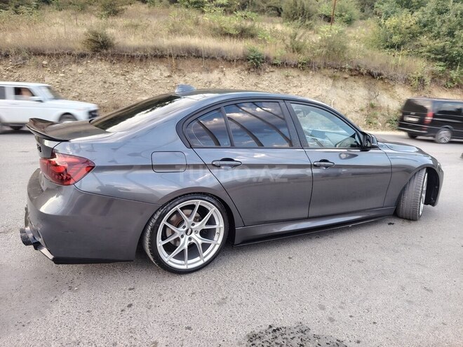 BMW 328 2013, 220,480 km - 2.0 л - Quba
