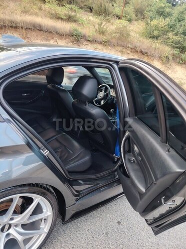 BMW 328 2013, 220,480 km - 2.0 л - Quba