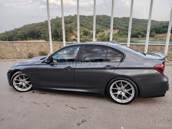 BMW 328 2013, 220,480 km - 2.0 л - Quba