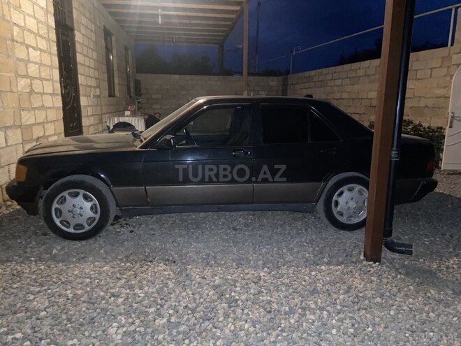 Mercedes 190 1992, 300,000 km - 2.0 l - Gəncə