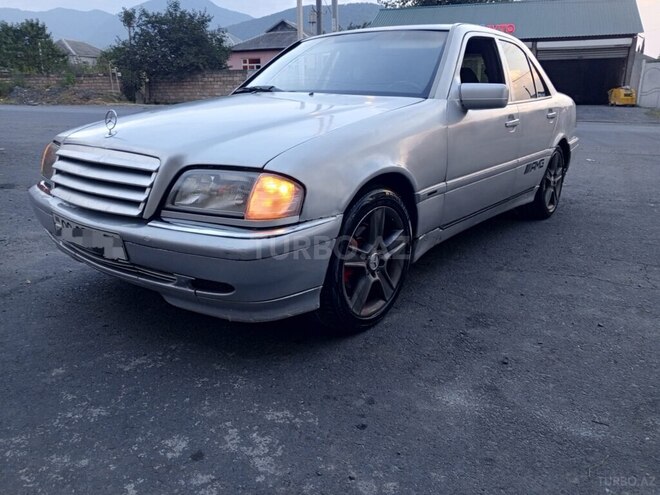 Mercedes C 180 1995, 299,164 km - 1.8 л - Zaqatala
