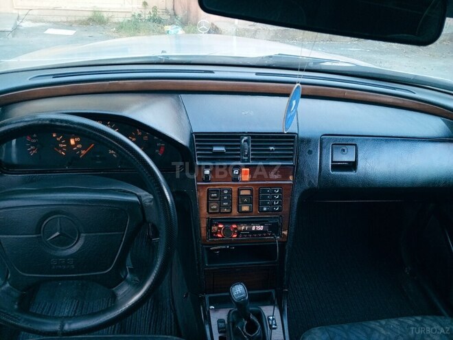 Mercedes C 180 1995, 299,164 km - 1.8 л - Zaqatala