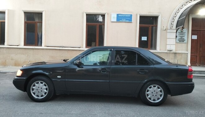 Mercedes C 200 1996, 25,462 km - 2.0 l - Bakı