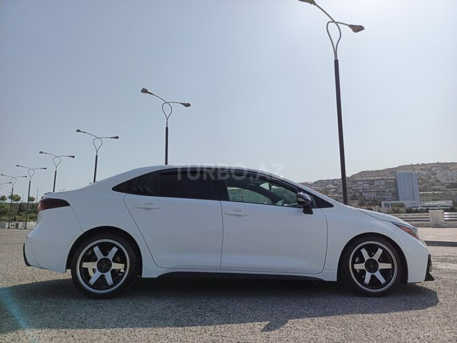 Toyota Corolla 2019, 182,000 km - 2.0 l - Bakı