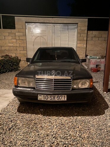Mercedes 190 1992, 300,000 km - 2.0 l - Gəncə