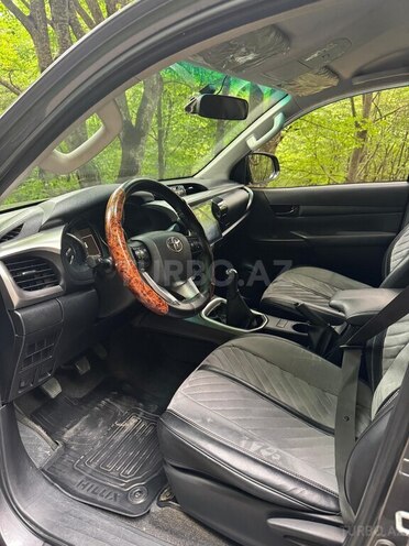 Toyota Hilux 2020, 112,493 km - 2.5 l - Bakı