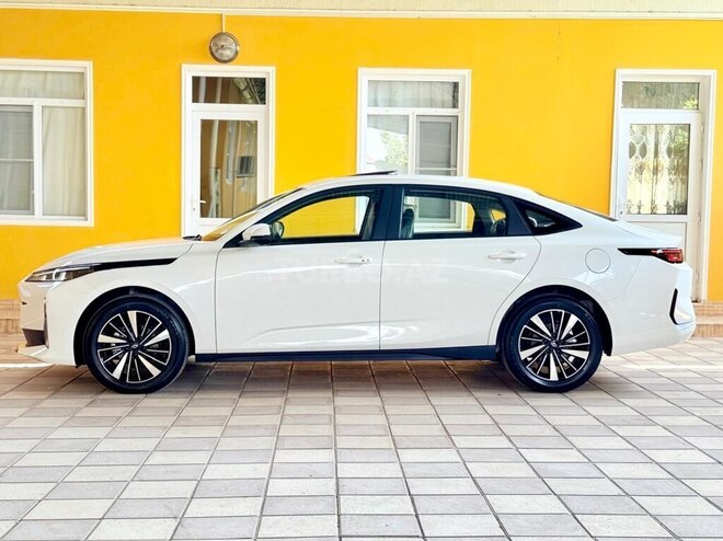 Changan Qiyuan A05 2025, 0 km - 1.5 л - Tovuz