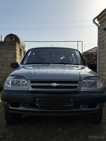 Chevrolet Niva 2008, 193,000 km - 1.7 l - Quba