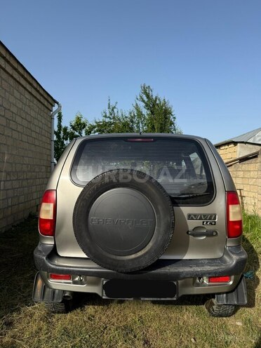 Chevrolet Niva 2008, 193,000 km - 1.7 l - Quba