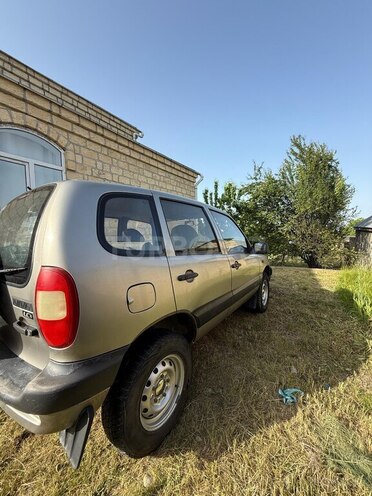 Chevrolet Niva 2008, 193,000 km - 1.7 l - Quba
