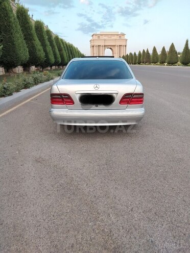 Mercedes E 240 1999, 312,880 km - 2.4 l - Gəncə