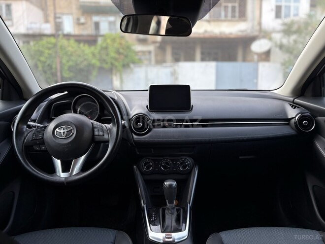 Toyota Yaris iA 2016, 145,000 km - 1.5 л - Bakı