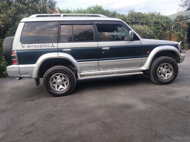Mitsubishi Pajero 1995, 476,100 km - 2.8 l - Zaqatala