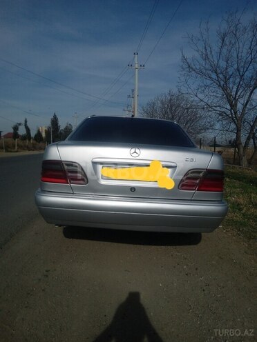 Mercedes E 220 d 2018, 600,000 km - 2.0 l - Gəncə
