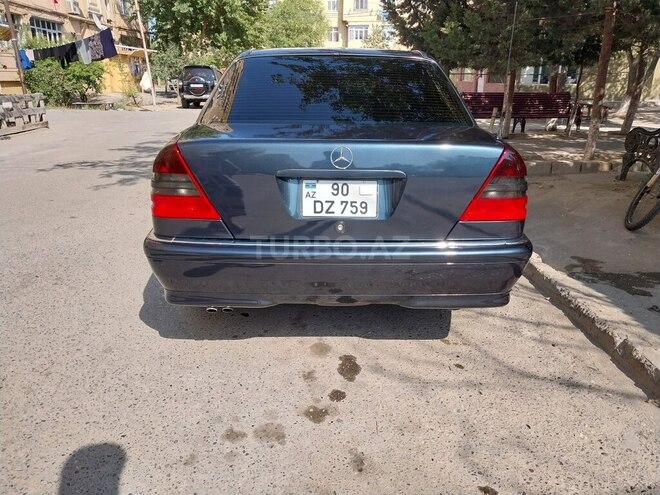 Mercedes C 220 1996, 425,000 km - 2.2 l - Sumqayıt