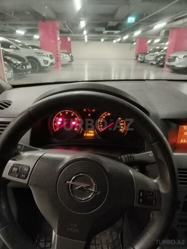 Opel Astra 2009, 200,000 km - 1.4 l - Gəncə