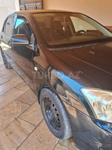 Toyota Corolla 2005, 310,000 km - 1.4 l - Bakı