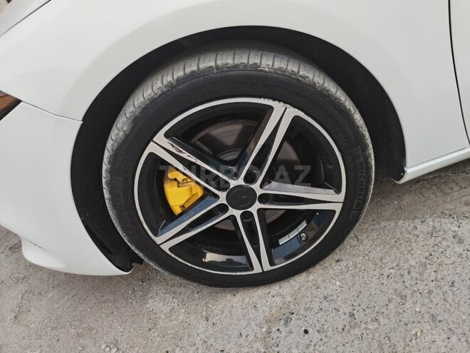 Mercedes  2019, 80,000 km - 2.0 l - Bakı