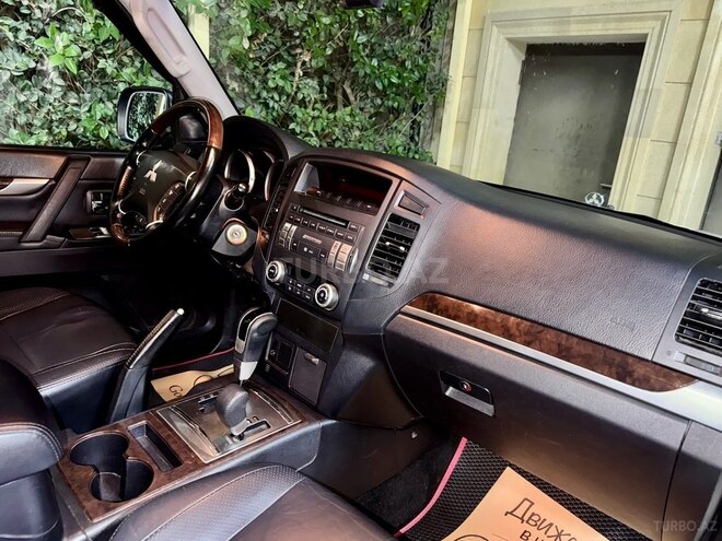 Mitsubishi Pajero 2011, 223,846 km - 3.5 l - Bakı