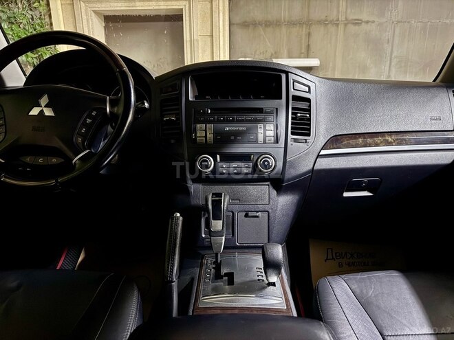 Mitsubishi Pajero 2011, 223,846 km - 3.5 l - Bakı
