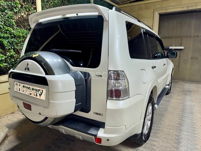 Mitsubishi Pajero 2011, 223,846 km - 3.5 l - Bakı