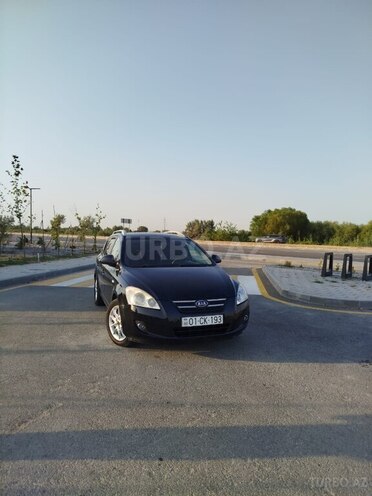 Kia  2009, 220,000 km - 1.4 l - Salyan