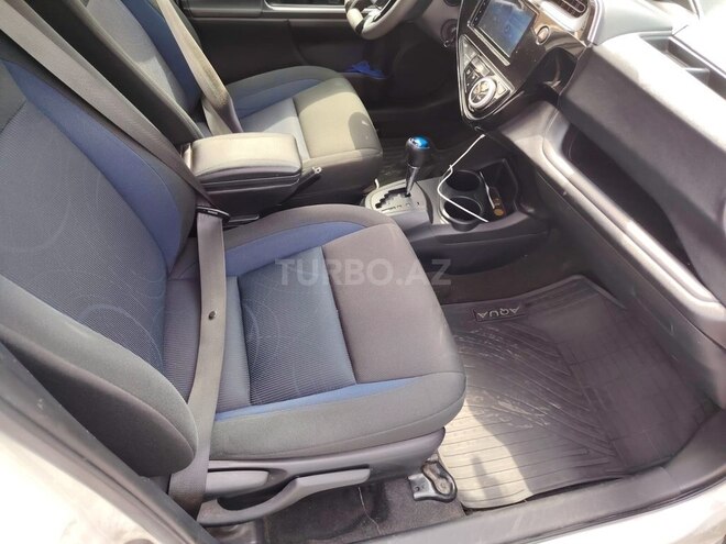 Toyota Aqua 2019, 76,500 km - 1.5 l - Bakı