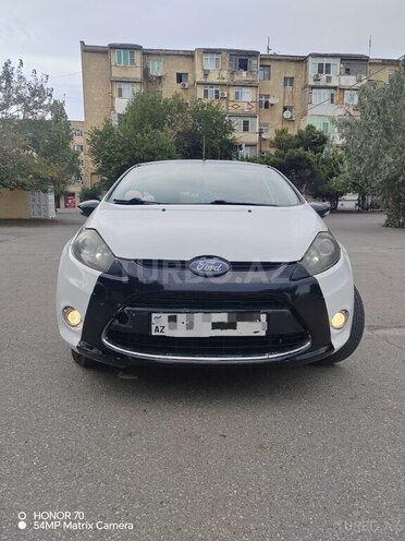 Ford Fiesta 2010, 280,000 km - 1.4 л - Bakı