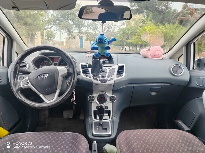 Ford Fiesta 2010, 280,000 km - 1.4 л - Bakı