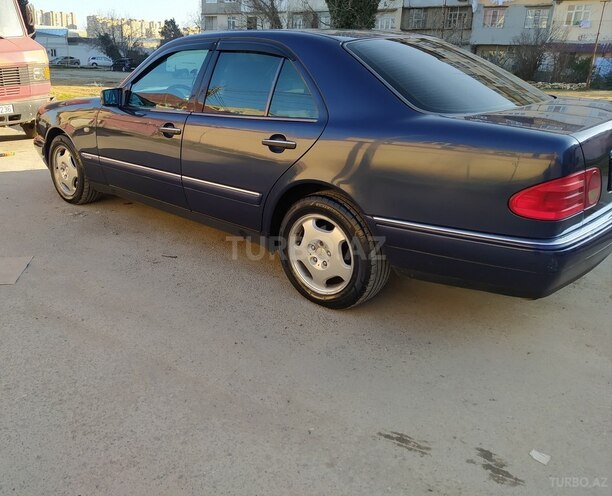 Mercedes E 230 1996, 168,000 km - 2.3 l - Bakı
